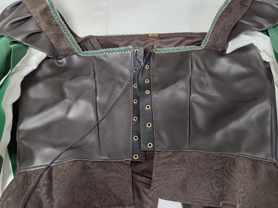 Women's Maid Marion costume Size Large by Forum - Image 4 of 4