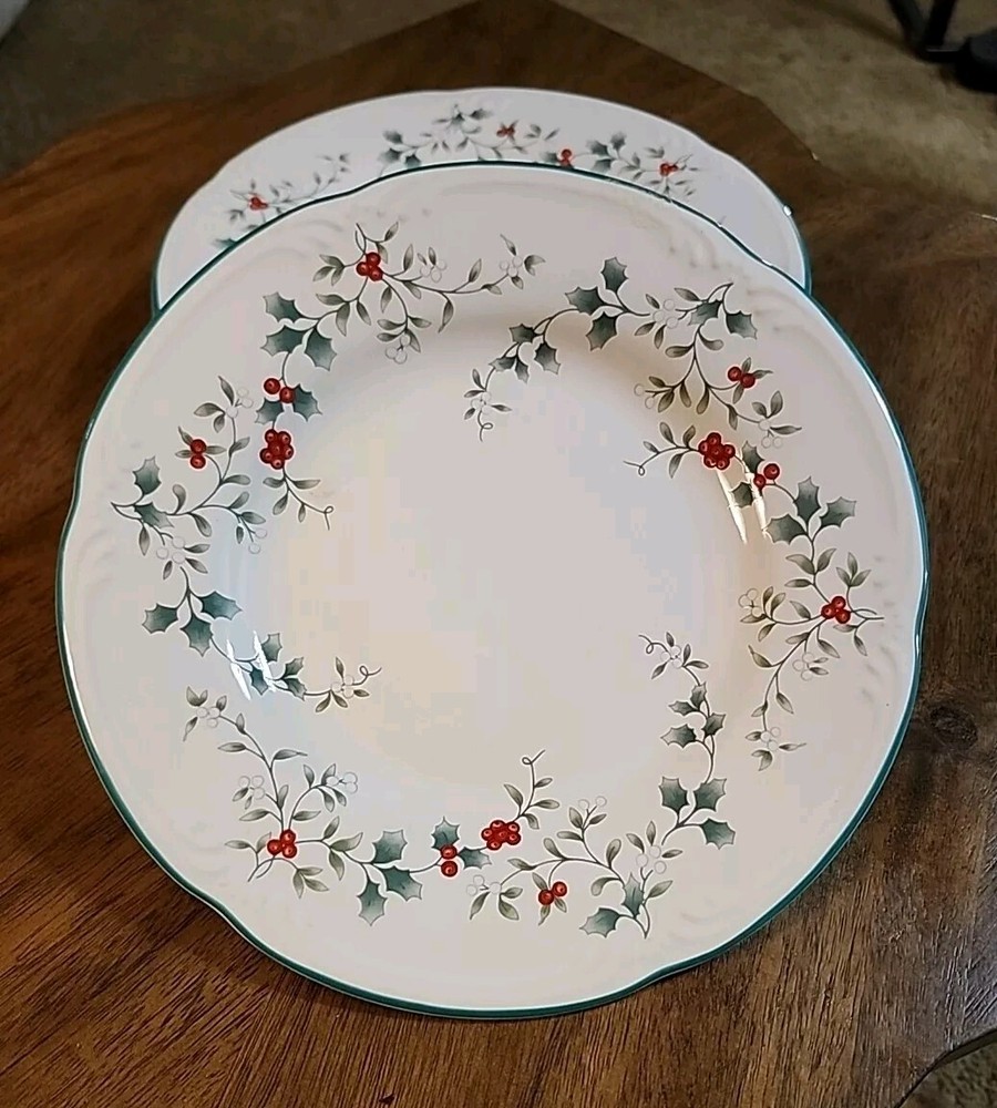Pfaltzgraff Winterberry 8