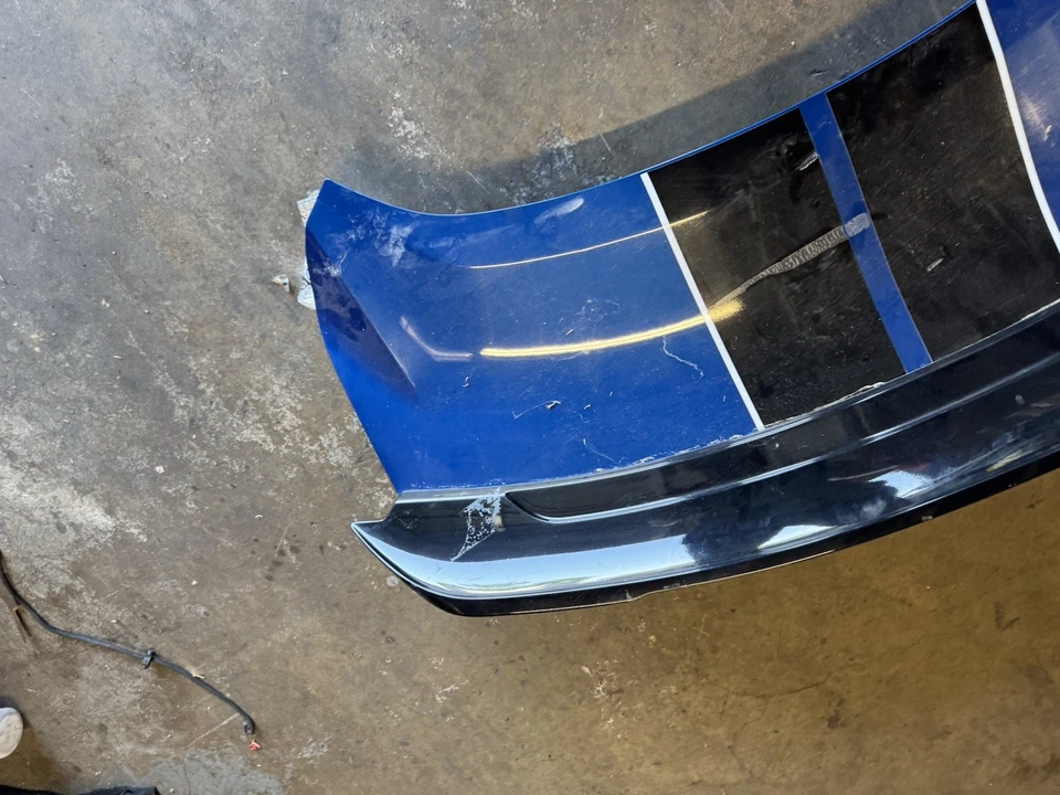 2017 2018 2019 FORD MUSTANG GT350 SHELBY TAMPA DO PORTA-MALAS AZUL - Imagem 4 de 4