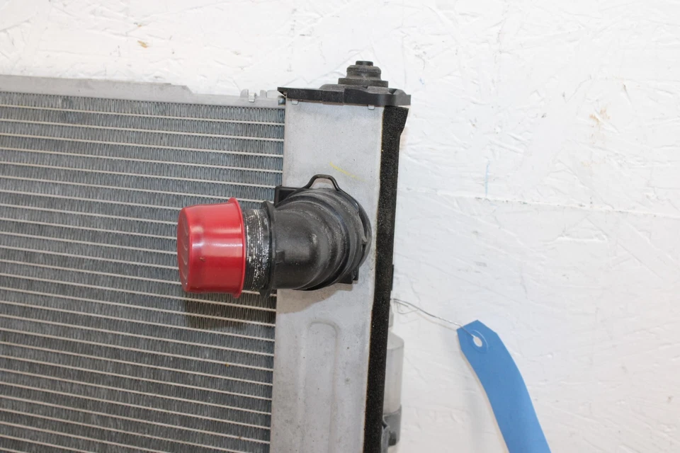 2013-2020 Nissan 370z M/T Radiator OEM KJ5 - Image 2 of 4