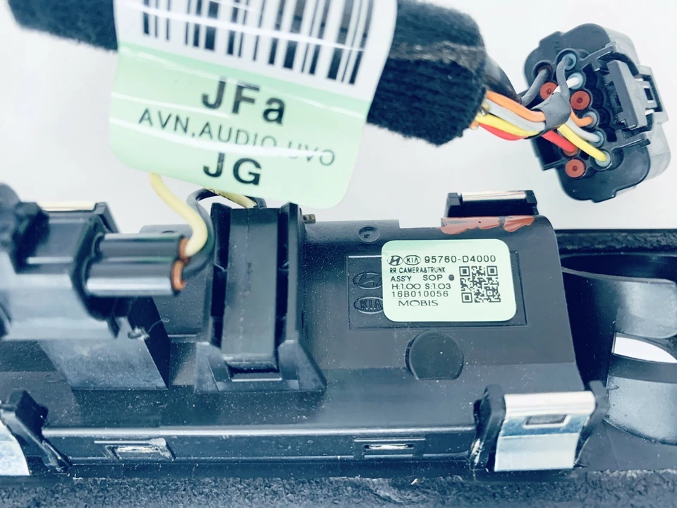 KIA Optima 2016, 2017, 2018 cámara de estacionamiento visión trasera reversa montaje 95760-D4000 Foto 4 de 4