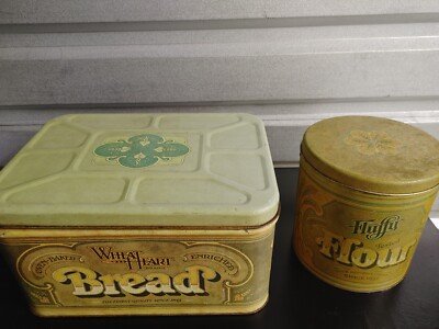 Vintage 1977 Wheat Heart R & D Co. Green Metal Tin Bread Box & Flour Container