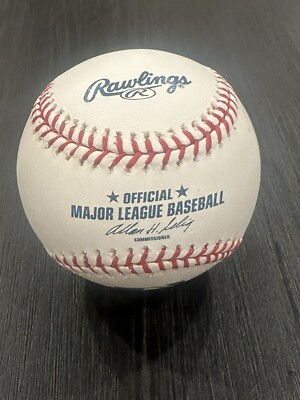 Rickey Henderson Signed Auto Official MLB Baseball Autographed #24 