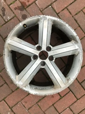 AUDI A4 B8 8K 18" Alufelge 5-Speichen TDI S-Line 8K0601025Q Beschädigt - Bild 1 von 4