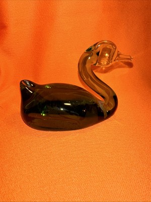 VIntage Viking Glass Emerald Green Swan paperweight, Figurine
