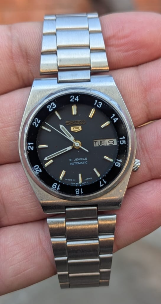 Vintage Seiko 5 Automatic 21 jewels Stainless Steel men Wristwatch