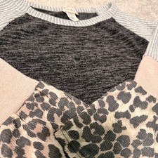 BIBI Womens Colorblock Raglan Top Leopard Pri...