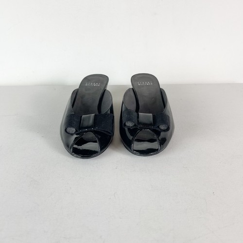 Stuart Weitzman NWOB Women's Black Patent Leather Bow Accents Mules Size 9 - Picture 5 of 11