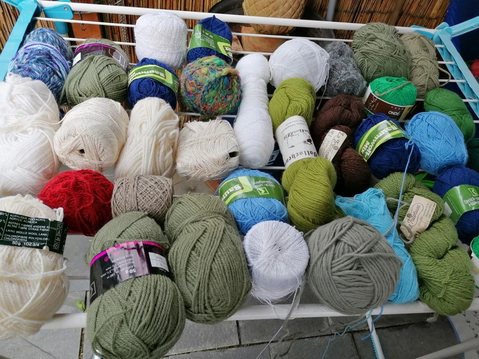Wolle Garn Konvolut für Stricken, Häkeln, Basteln, Weben