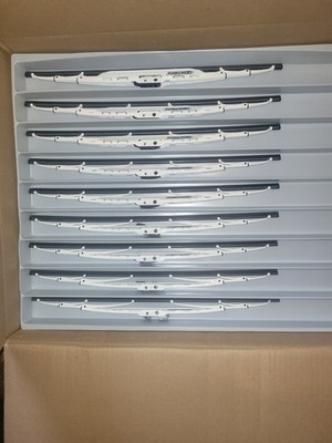 8 TRICO OKTANE 18''- White Metal Windshield Wiper Blade - Hook Mount