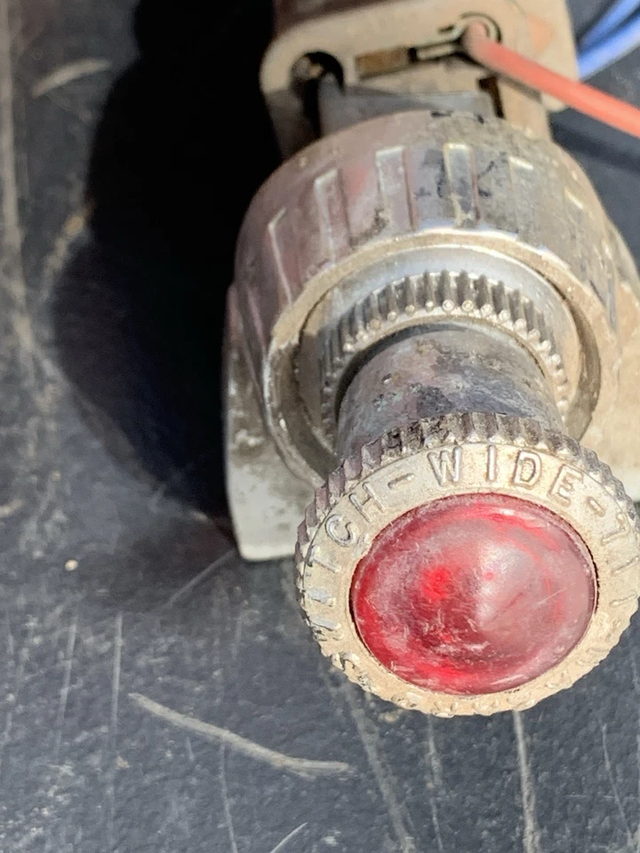 Interruptor intermitente de 4 vías Signal Stat Wide 711 vintage montaje iluminado mercado de accesorios Foto 3 de 4