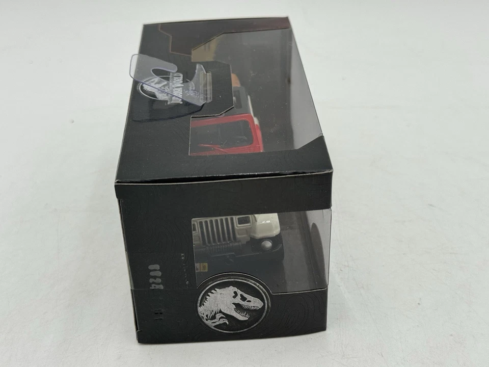 Jada Toys Hollywood Rides Jurassic World Jeep Wrangler - Diecast Car - Image 3 of 4