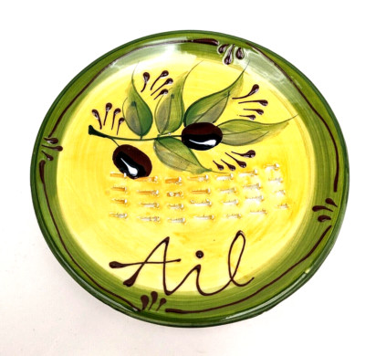 Terres Et Couleurs Garlic Grinding Plate-Yellow & Green w/Black Olives  4.75 