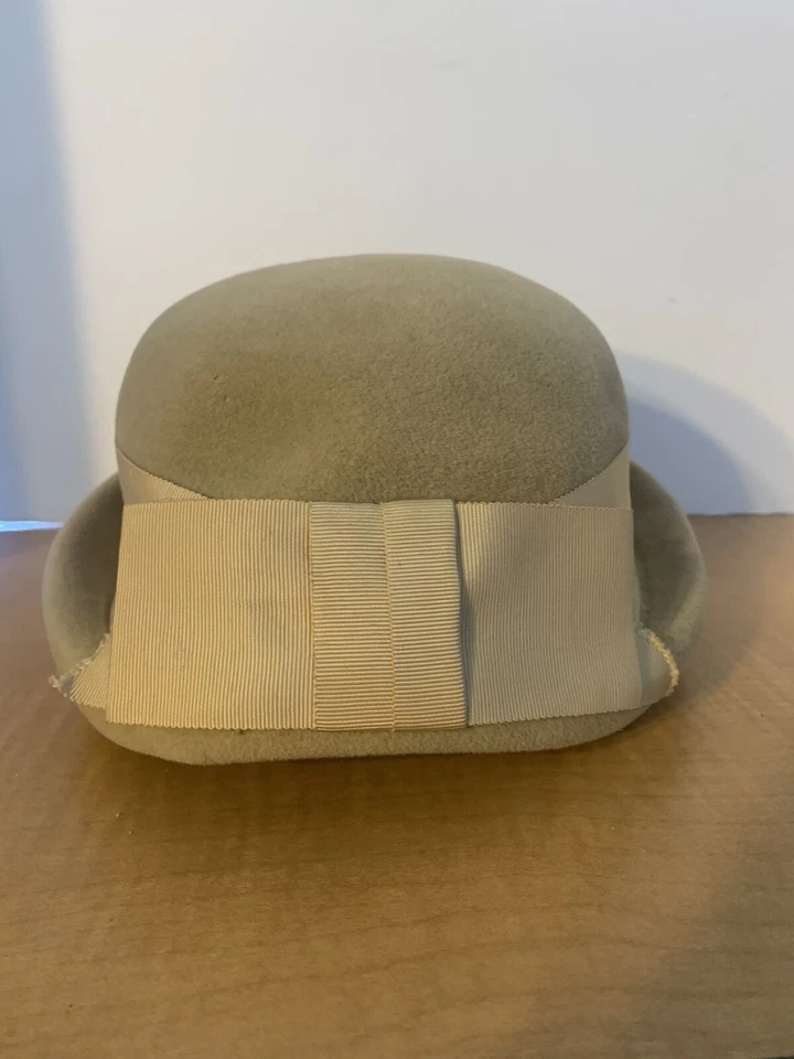 女式复古丝绒帽子意大利制造。 骆驼色 状况完好 — 第 2/4 张图片