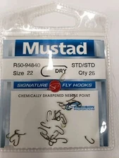 Mustad Signature Series Dry Fly Hook  R50-94840  Size 22,  25 Pack