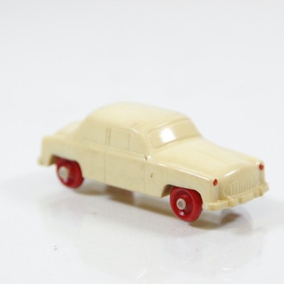 DDR H0 1:87 IGES Skoda Oktavia unverglast