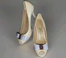 SALVATORE FERRAGAMO Sz 7 B Nude New Bisque VARA Patent Leather Bow Peeptoe Pumps