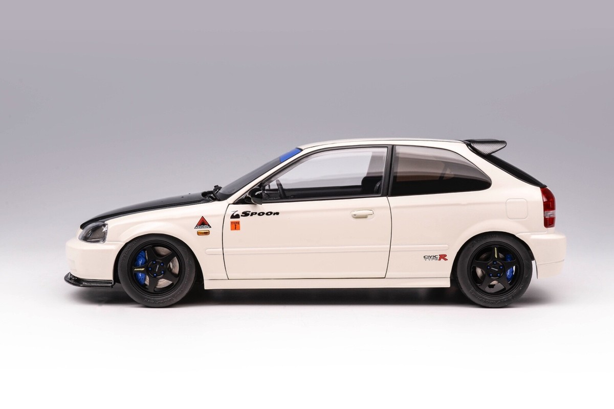 1/18 MotorHelix Honda Civic Type R ( EK9 ) RHD in White Spoon