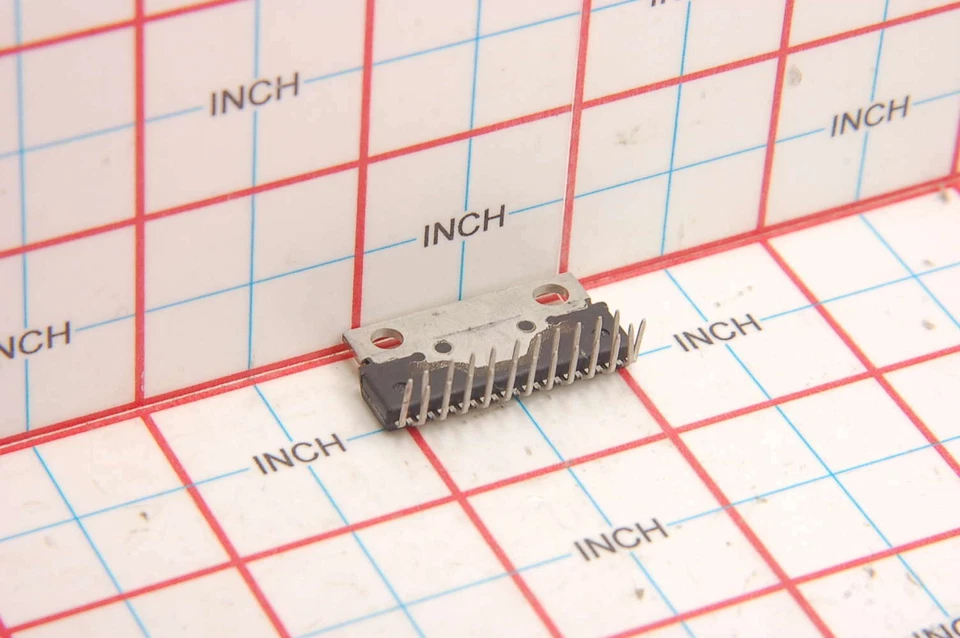 HITACHI - HA13406W - IC. 3 Phase Brushless Motor Driver. 3A @ 12V, New - Image 3 of 4