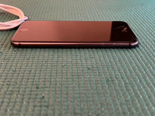 Apple iPhone 8 - 64GB - Space Gray (Unlocked) A1863 (CDMA + GSM) - Afbeelding 4 van 10