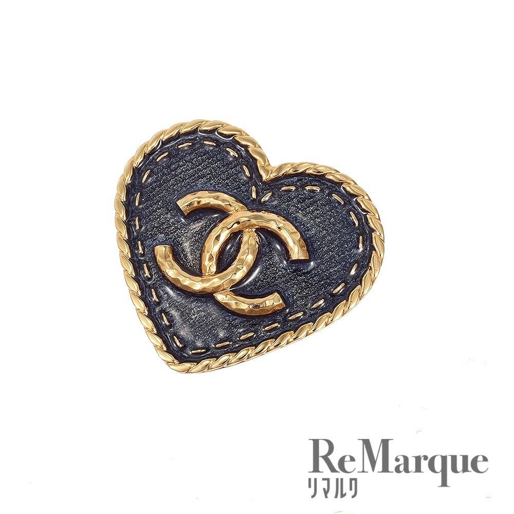 CUTEなデザイン【CHANEL】CCロゴ デニム ハート ブローチ Chanel Coco Mark Heart Denim Brooch Blue x Gold I24P GP