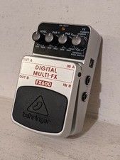 Behringer FX600 Digital Stereo Multieffekt Gitarren Fußpedal Silber FX 600