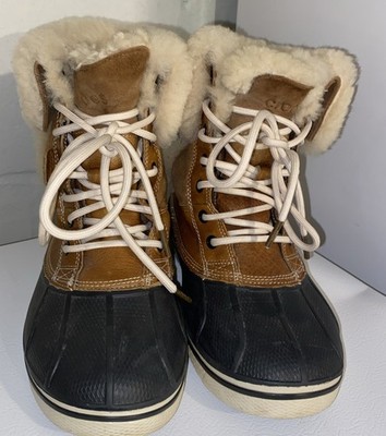Crocs Boots AllCast Luxe II W Sz 8 Brown Leather Duck Faux Fur Lining Snow Rain