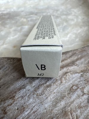 Victoria Beckham The Concealer Pen with TFC8  Luminous Coverage Concealer M2