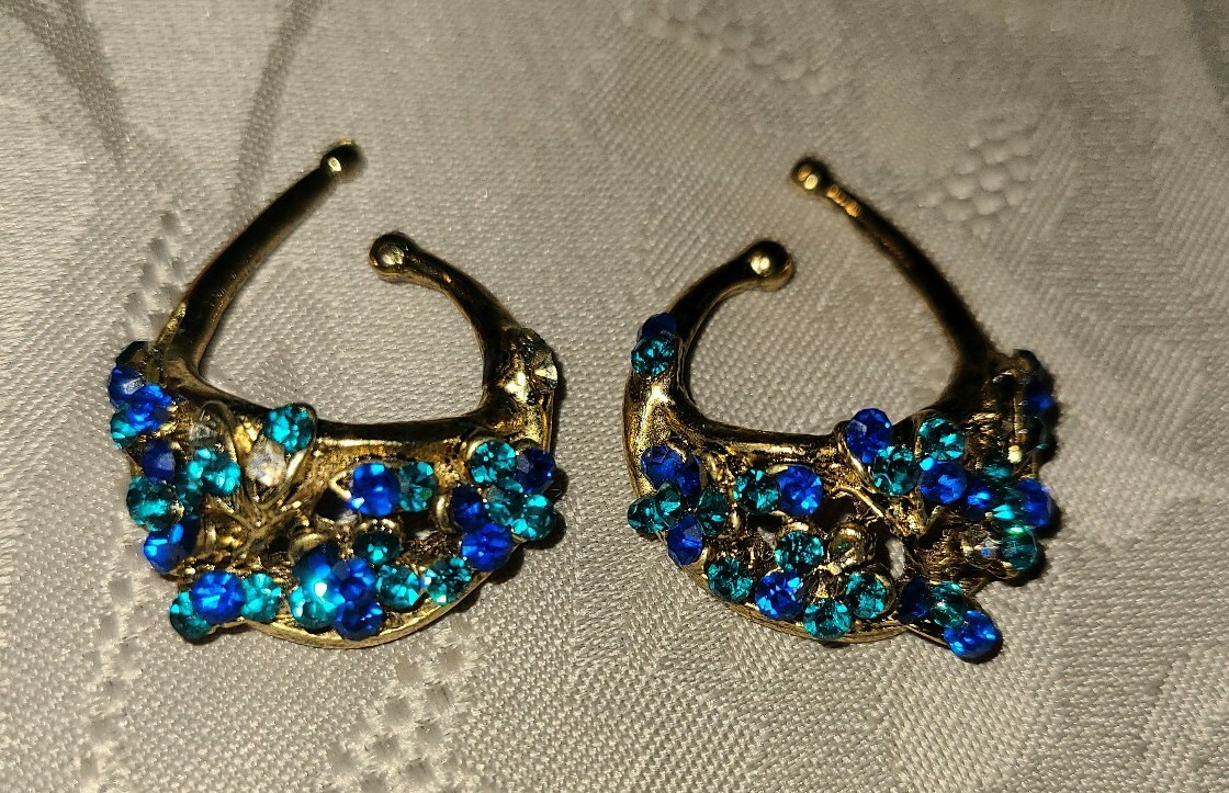 【HYERES LOR】Souvenir Twist Chunky Onetouch Earring 正規品【HYERES LOR】Souvenir Twist Chunky Onetouch Earring
