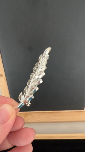 Vintage 80’s Silver Plated Textured Leaf Brooch - Video 1 di 1