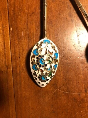 Lot de 6 cuillères en argent massif vermeil et émail, Origine Russe XIX Siècle. - Photo 1/4
