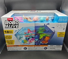 Zuru Robo Alive Light Up Aquarium Set with 18 Pieces Glow in the Dark Fish