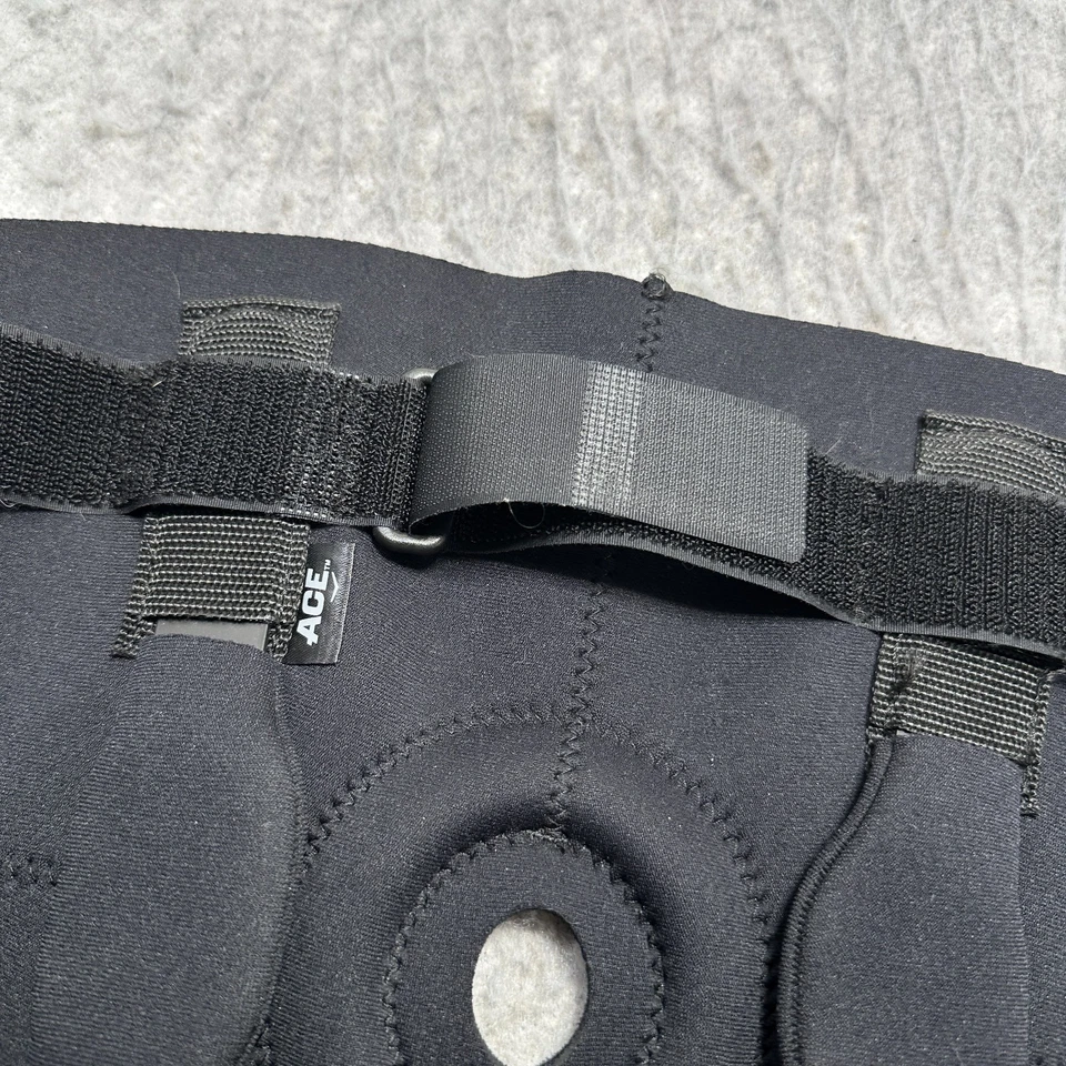 Almofada ACE ADJ Leg KNEELH BRACE com estabilizadores laterais duplos de metal e alças ajustáveis - Imagem 4 de 4