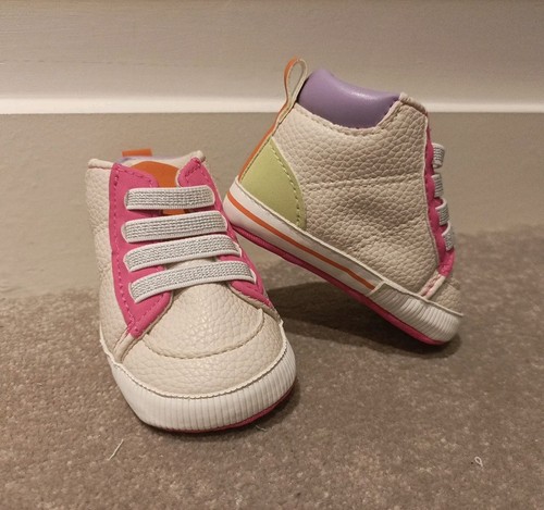 3-6 Baby Boots Soft Sole Colouring Booties Sweet Cute - Picture 1 of 10