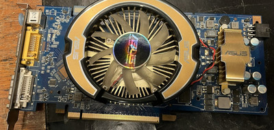 Asus Grafikkarte, Modell Nvidia GeForce 9800GT, PCIe x16