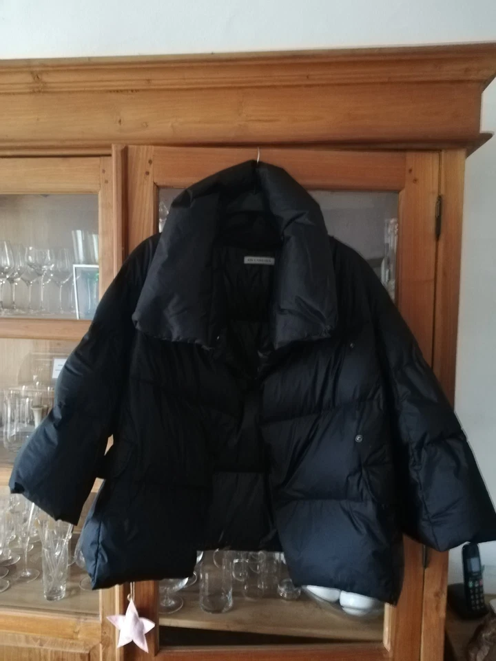 ultraleichte Daunenjacke von Liz Lareida schwarz sehr hoher Neupreis Sahneteil! - Bild 4 von 4