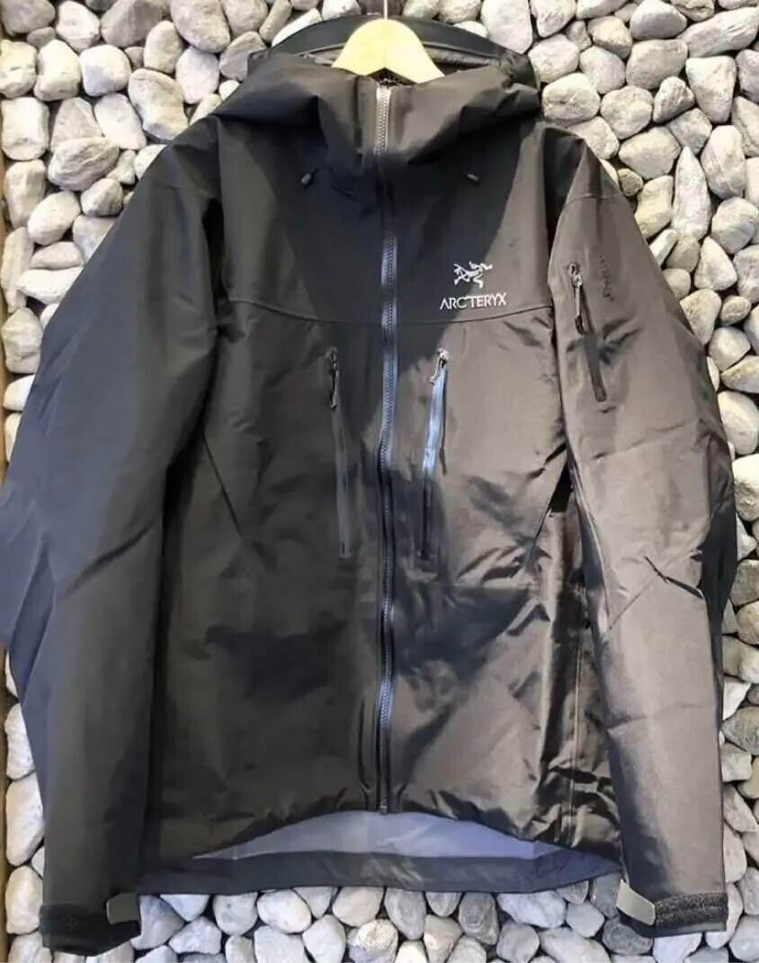 ARC'TERYX Alpha SV Black M Made in Canada indossato da Drake