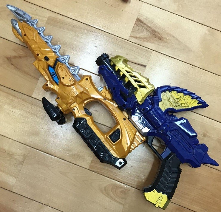 Dino Fury La Pistola De Power Rangers Deguisement Power Ranger