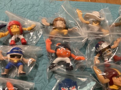 RUSH ZONE, 2013 MCDONALDS COMPLETE!! SET of 32 NFL FIGURES/TOYS