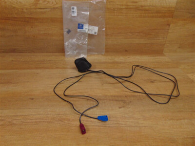 Antenna GSM/UMTS, 1450 MM, GPS 1480 MM Genuine Mercedes 957 - A9069054800