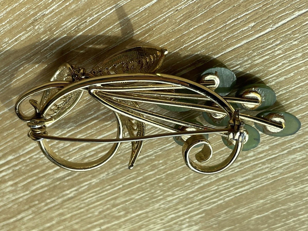 Vintage FLOWER BROOCH Pin Jade Gold Tone Filigree Costume