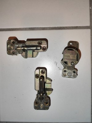 SI Siegenia Ecklager Ecktopf mit Zapfen SI 11 Rechts Holzfenster Kippfenster