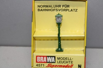 BRAWA 4571 Normaluhr pour Bahnhofvorplatz Voie N Emballage D'Origine