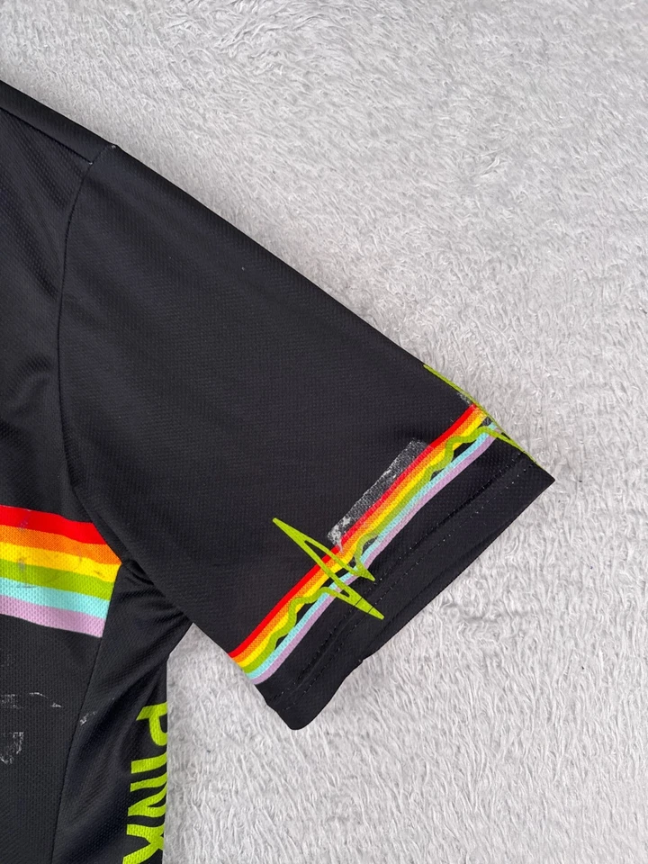 Camiseta Feminina Primal Cycling Extra Grande Preta 1/2 Zíper Rosa Floyd Darkside LEIA - Imagem 2 de 4