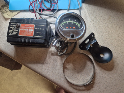 SUN Greenline Green Line 8500 RPM Tachometer Tach + EB-9A Amp + Chrome Cup