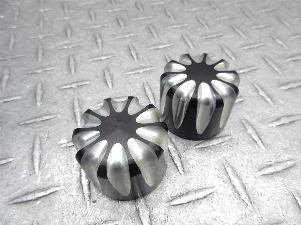 2017 Harley Davidson FLHTK 超限量前轴螺栓销盖装饰一对 — 第 2/4 张图片