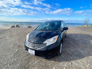Nissan: Versa S