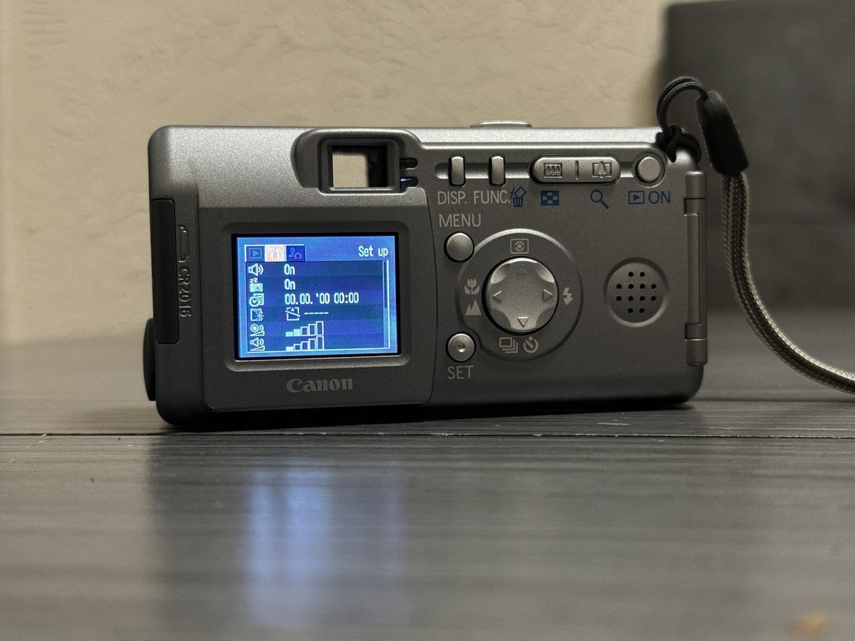 Vintage Canon Powershot A300 3.2 Mega Pixels Canon PC1045