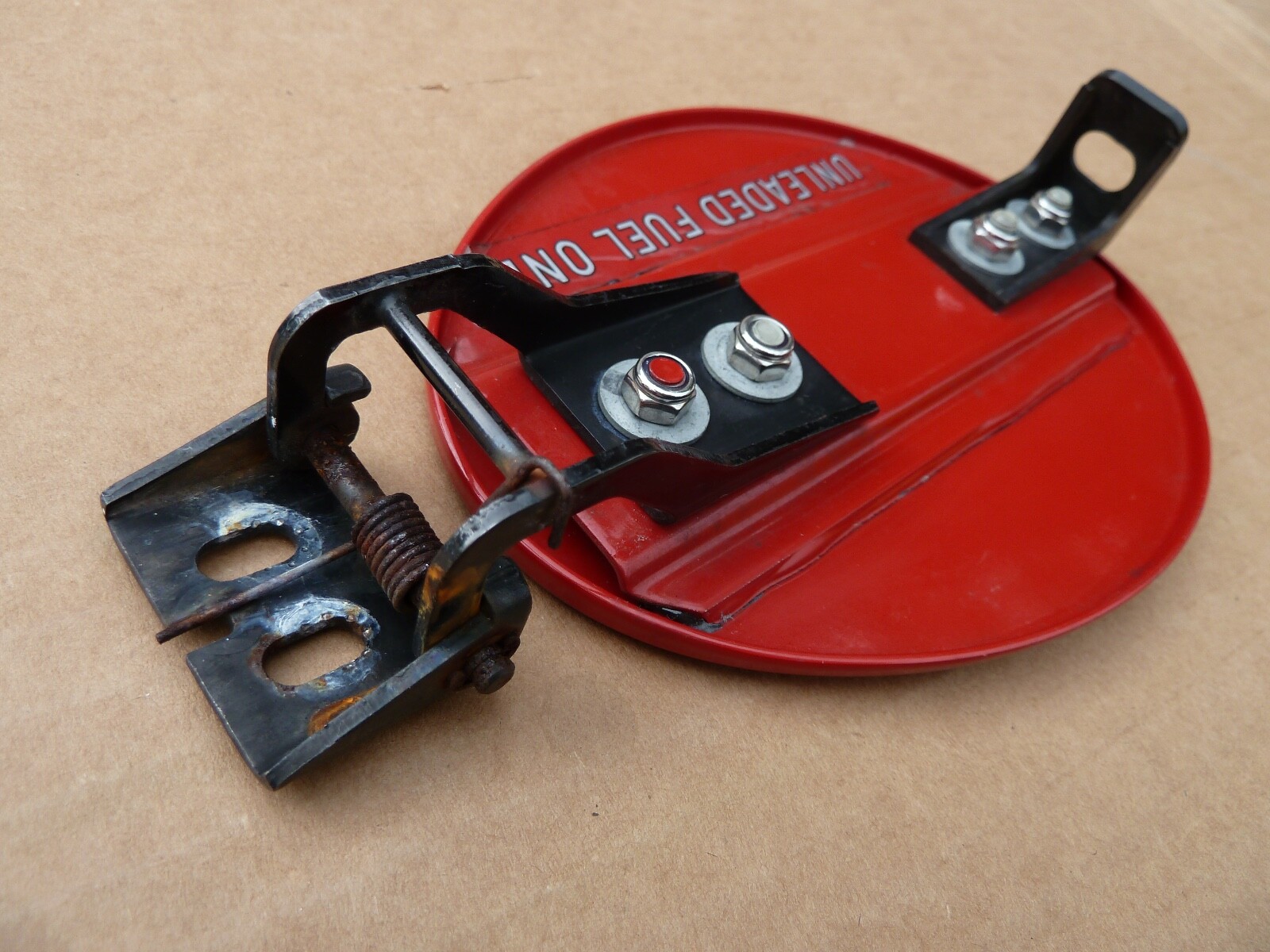 Ferrari 355 348 Fuel Gas Tank Filler Neck Red Door lid Hinge Open Mechanism F355