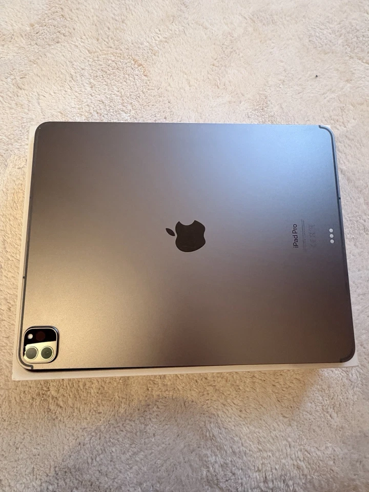 Apple iPad Pro 2022 6. Generation 12.9" WiFi 5G 128GB Space Grau M2 - Bild 3 von 4